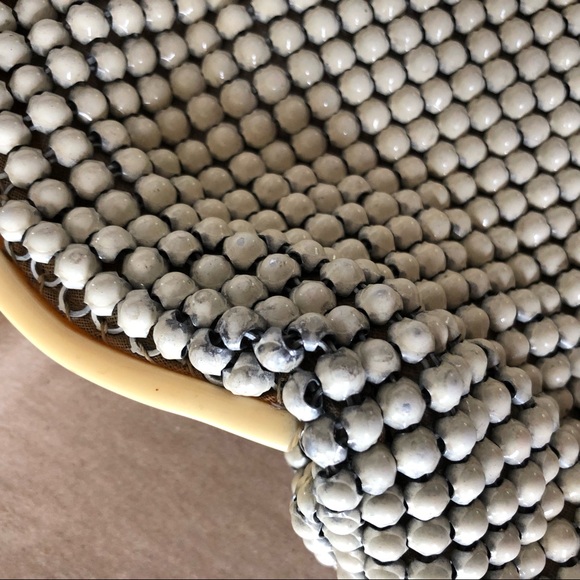 Vintage Whiting & Davis Alumesh Handbag 🥛 - Picture 3 of 9